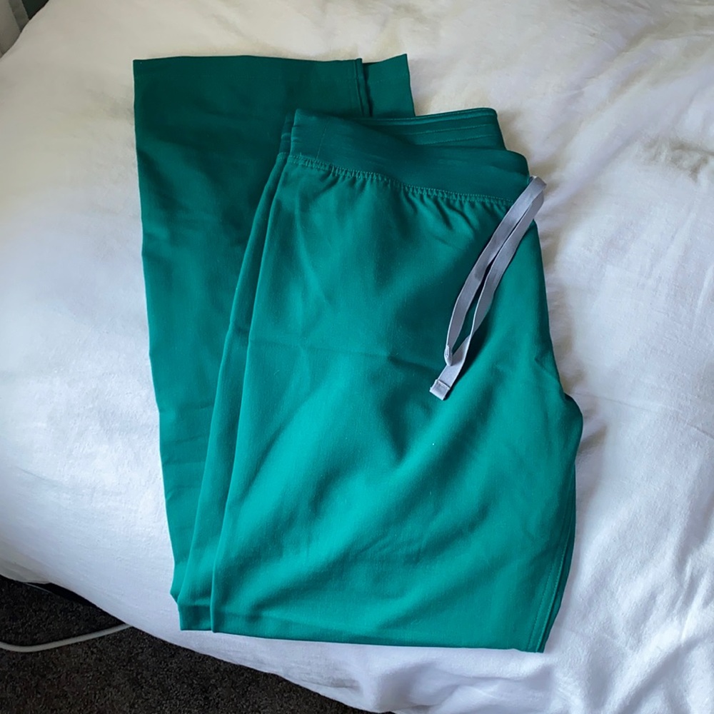 Figs hunter green Livingston scrub pants
